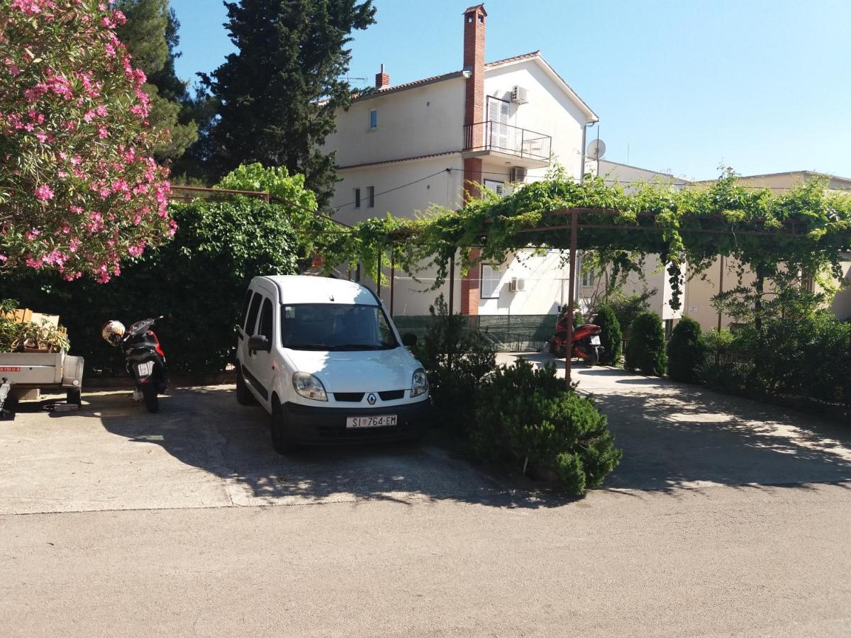 Apartment Viktoria Primošten Dış mekan fotoğraf